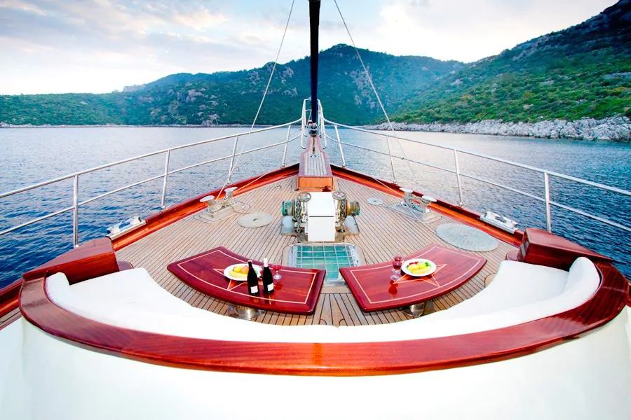 11-diva-deniz-sundeck-02.jpg