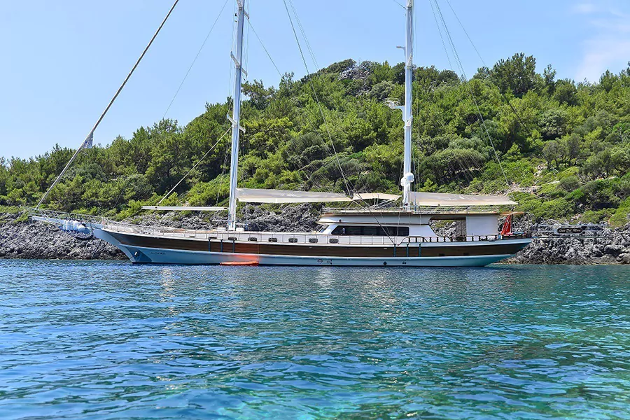 gulet-luce-del-mare.jpg